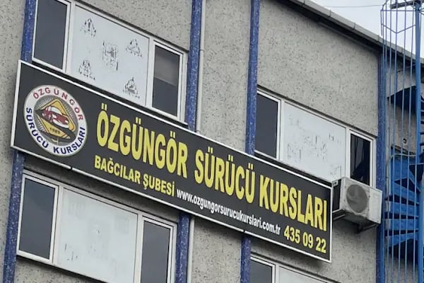 BAĞCILAR ÖZGÜNGÖR SÜRÜCÜ KURSU - Resim 5