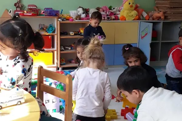 Çalışkanlar İlkokulu - Resim 2