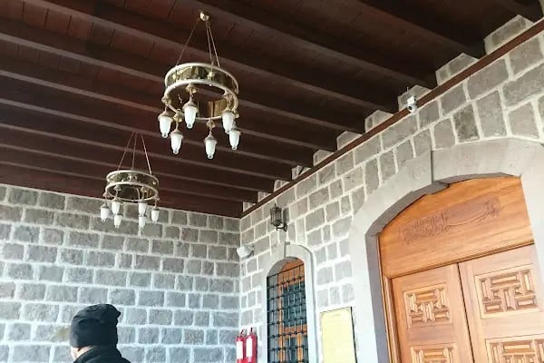 Gülpınar Mahallesi Çamlıkaltı Fatih Cami - Resim 3