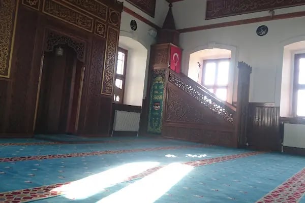 Gülpınar Mahallesi Çamlıkaltı Fatih Cami - Resim 4
