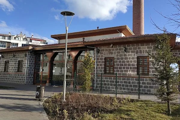 Gülpınar Mahallesi Çamlıkaltı Fatih Cami - Resim 2