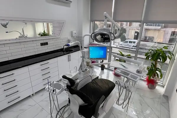 Dentey Klinik Ağız ve Diş Sağlığı Polikliniği - Resim 16