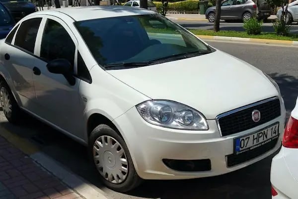 Speedpilot rent a car. - Resim 11