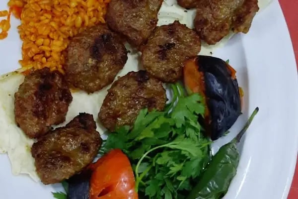Azim Pide salonu - Resim 19