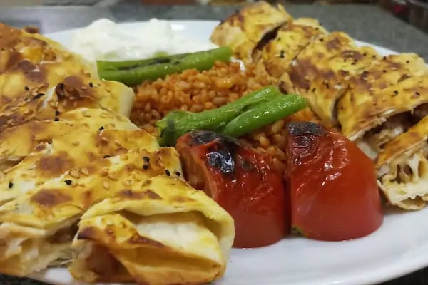 Azim Pide salonu - Resim 18