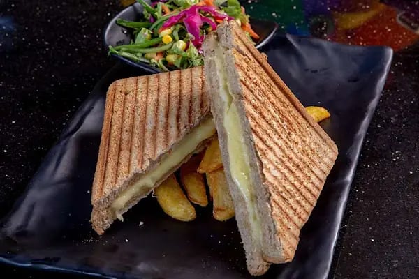 372 Restaurant - Resim 13