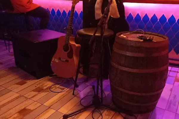 CRAZY BOWLİNG &amp; KARAOKE &amp; BİLARDO - Resim 5
