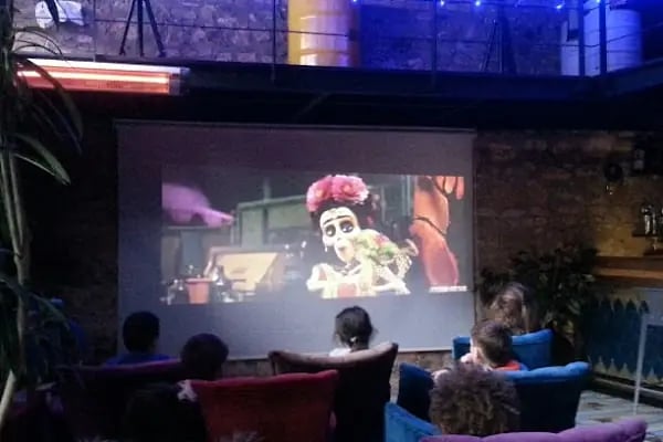 CRAZY BOWLİNG &amp; KARAOKE &amp; BİLARDO - Resim 20