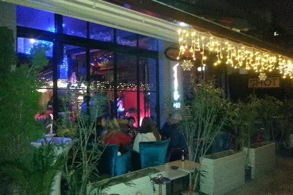 CRAZY BOWLİNG &amp; KARAOKE &amp; BİLARDO - Resim 10