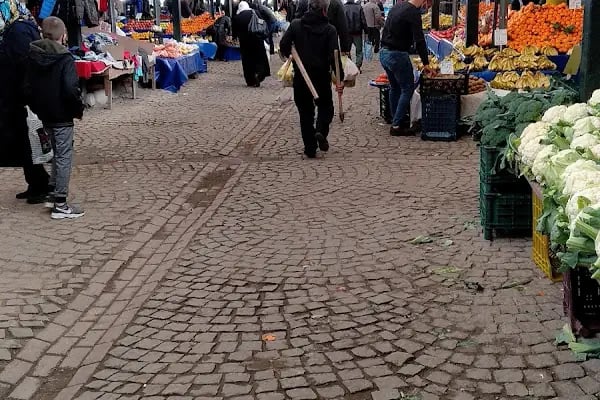 Bergama İlçesi Pazar yeri - Resim 5