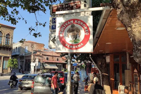 Bergama Hacıoğlu Baklava&amp; Künefe - Resim 15