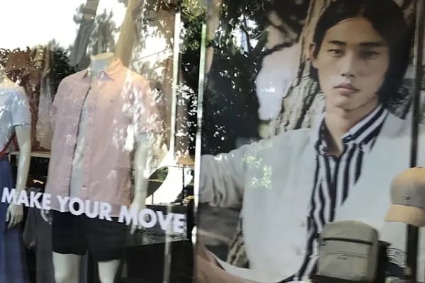 Tommy Hilfiger - Resim 4