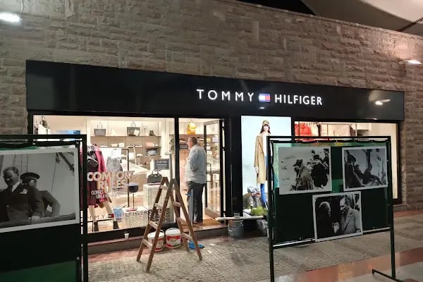 Tommy Hilfiger - Resim 16
