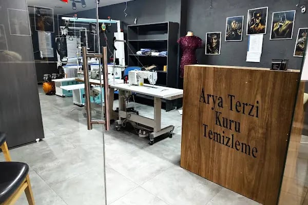 GÖRÜKLE ARYA TERZİ - KURU TEMİZLEME - YIKAMA - ÜTÜ - HİZMETLERİ - Resim 10