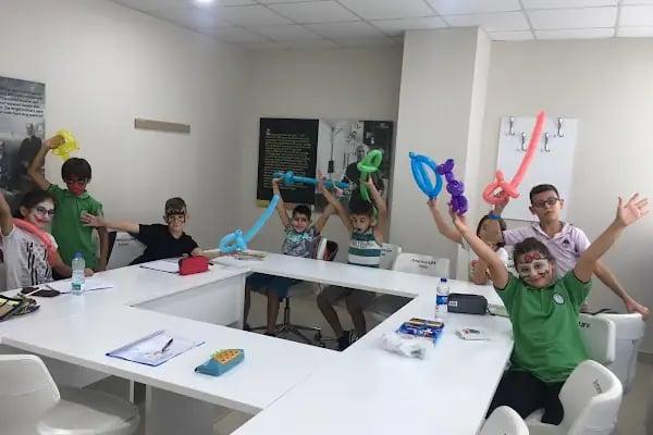 American LIFE Kartal - Resim 7