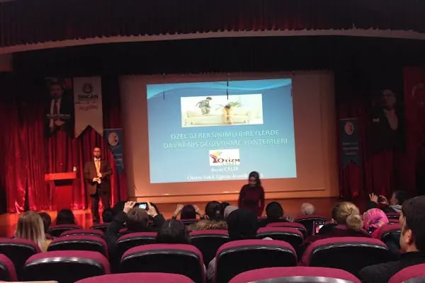 Rüstem Altunbaş Konferans Salonu - Resim 11