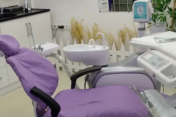 Denta Klinik Ağız ve Diş Sağlığı Polikliniği - Resim 7
