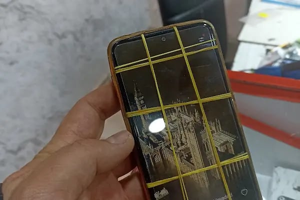 TELEFON TAMİRCİSİ - Resim 17