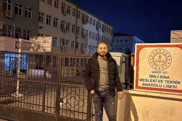 İBN-İ SİNA MESLEKİ TEKNİK ANADOLU LİSESİ - Resim 2