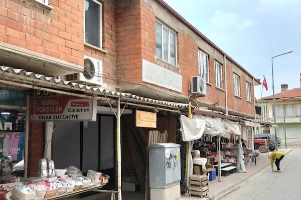 İznik Halk Kütüphanesi - Resim 4