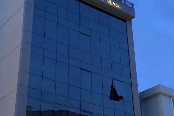 YAPRAKLAR PLAZA - Resim 2