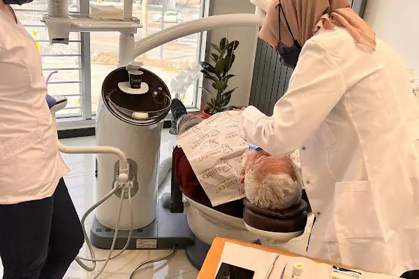 Asudent Kule Ağız ve Diş Sağlığı Polikliniği (Konya Estetik Diş, Konya İmplant, Konya Zirkonyum, Konya Diş Kliniği) - Resim 12