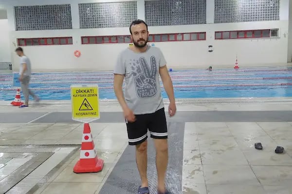 Kapalı Yüzme Havuzu - Resim 18