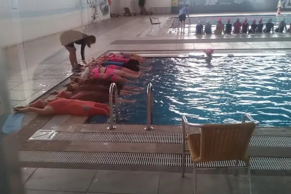 Kapalı Yüzme Havuzu - Resim 8