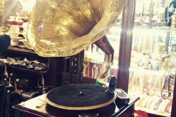 Karagöz Antique Shop - Resim 3