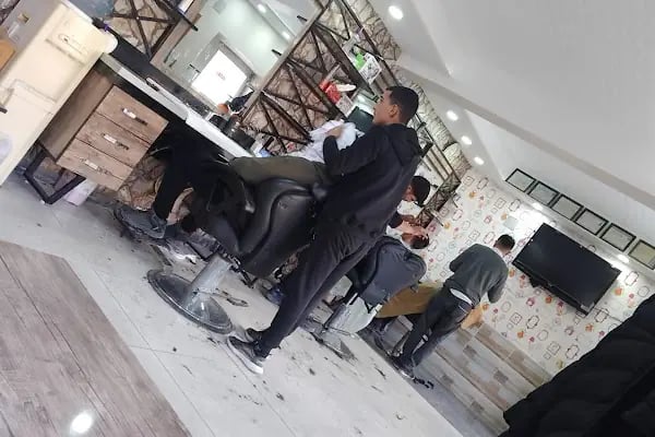 Selvin &amp; Yalçın Bay Bayan Kuaför Salonu - Resim 2