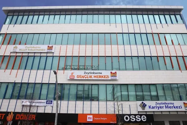 Zeytinburnu Belediyesi Gençlik Merkezi - Resim 1