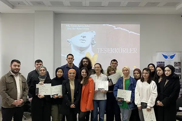 Zeytinburnu Belediyesi Gençlik Merkezi - Resim 5