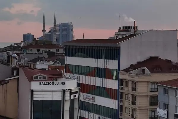 Zeytinburnu Belediyesi Gençlik Merkezi - Resim 3