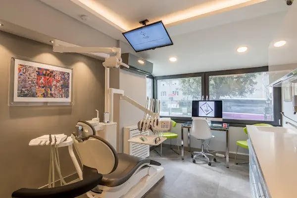 Ortodonti Kliniği Dr Özgür Ufuk Demir - Resim 2