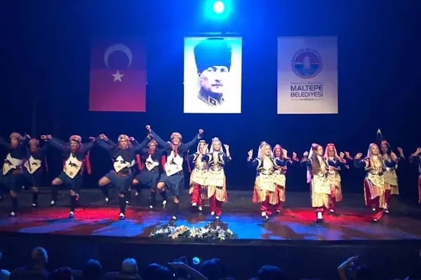 İstanbul Folklor Sanat Merkezi - Resim 1