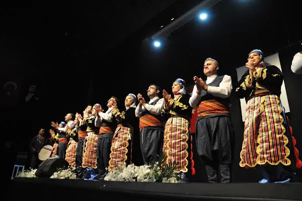 İstanbul Folklor Sanat Merkezi - Resim 2