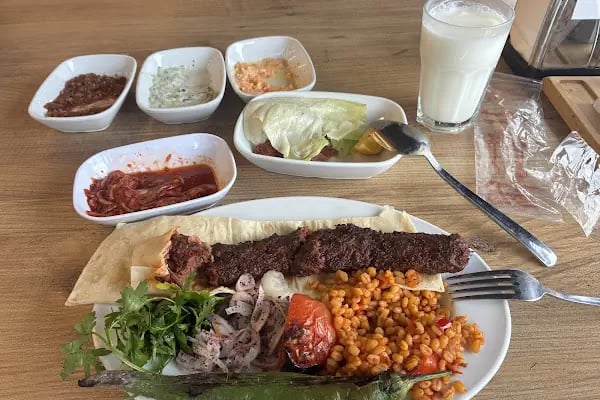Ali Baba Lahmacun Döner - Resim 3