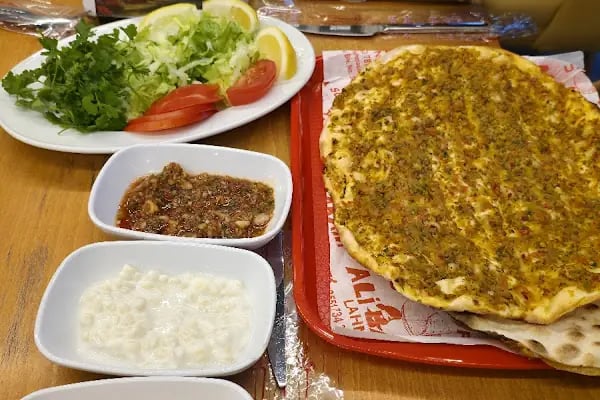 Ali Baba Lahmacun Döner - Resim 16