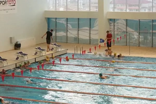 Edirne Olimpik Yüzme Havuzu - Resim 4