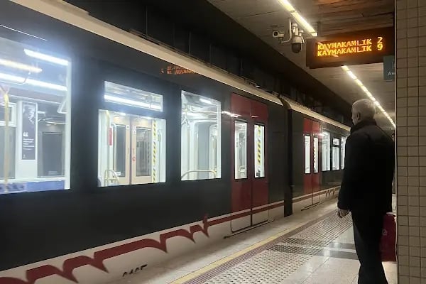Fahrettin Altay Tramvay Durağı - Resim 12