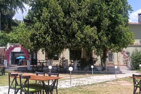 VİLLA BAHÇE CAFE RESTAURANTE ÇİFTLİK - Resim 2