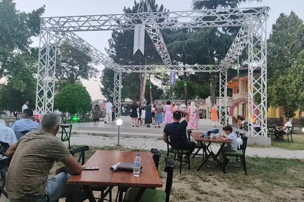 VİLLA BAHÇE CAFE RESTAURANTE ÇİFTLİK - Resim 1