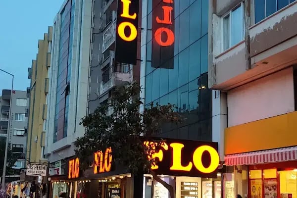 FLO Bergama Cadde Mağazası - Resim 3