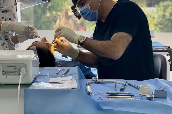 Dr. Vecdi Bulut Dental Klinik - Resim 13