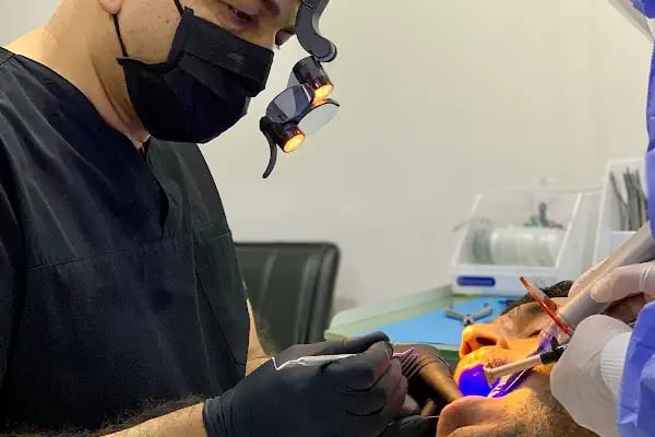 Dr. Vecdi Bulut Dental Klinik - Resim 9
