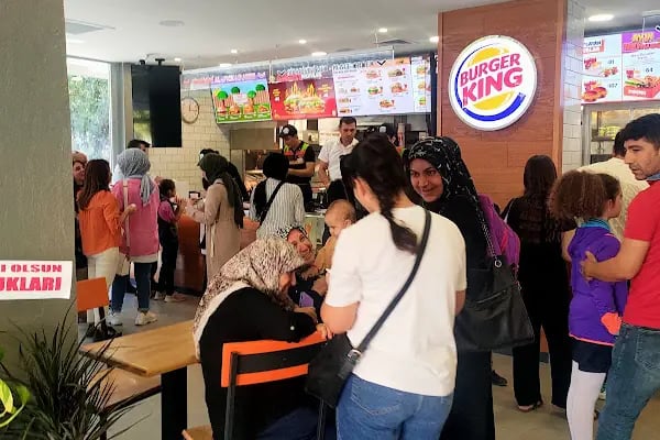 Burger King - Nizip Mustafa Kökmen Bulvarı Şubesi - Resim 2