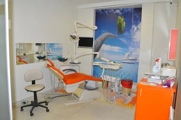 Estetica Dent all safa hast.yan sokağı bağcılar acil diş zirkon Safa diş - Resim 3