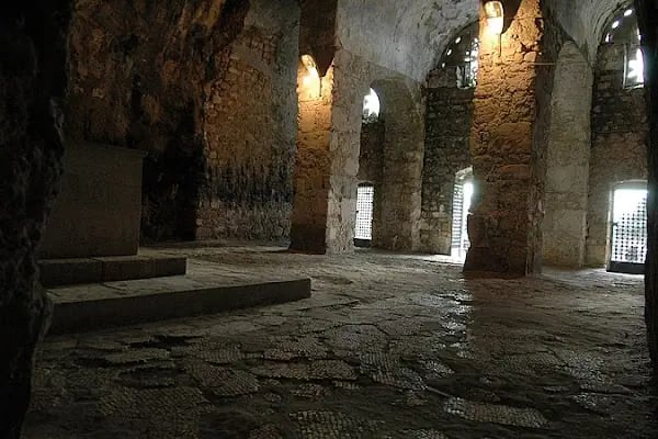 Saint Pierre Kilisesi Anıt Müzesi - Resim 5