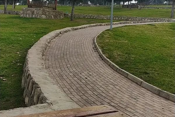 Karabağ Kardeşlik Parkı - Resim 12