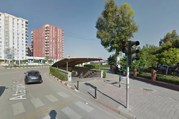 Valilik Metro İstasyonu - Resim 6